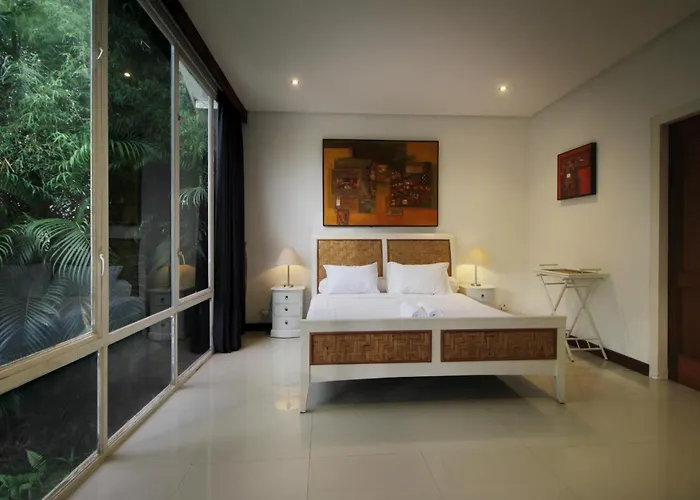 Villa 3 Bedroom With Private Pool In Berawa Canggu
