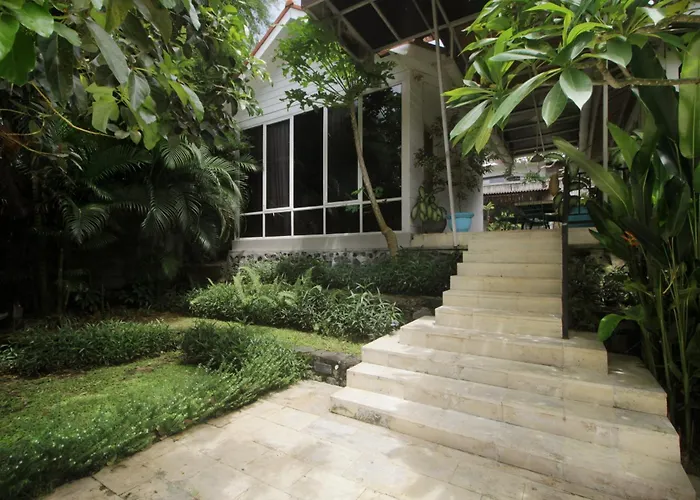 3 Bedroom With Private Pool In Berawa *