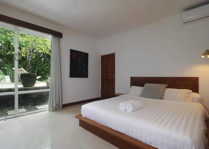3 Bedroom With Private Pool In Berawa Villa Canggu