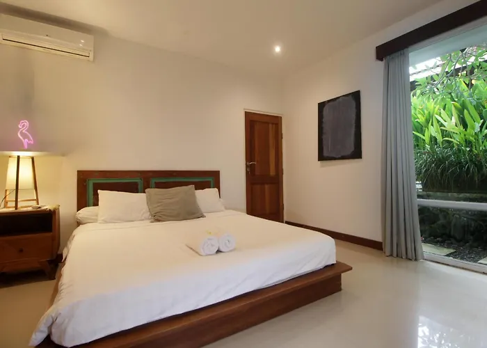 Villa 3 Bedroom With Private Pool In Berawa Canggu