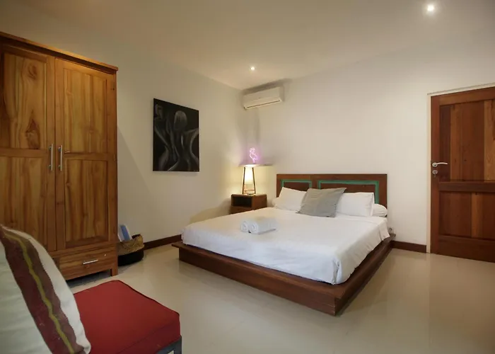 3 Bedroom With Private Pool In Berawa Canggu